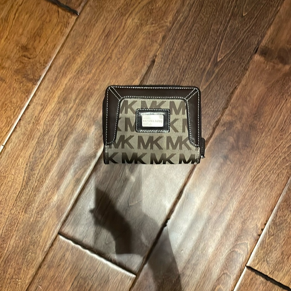 Woman’s Wallet